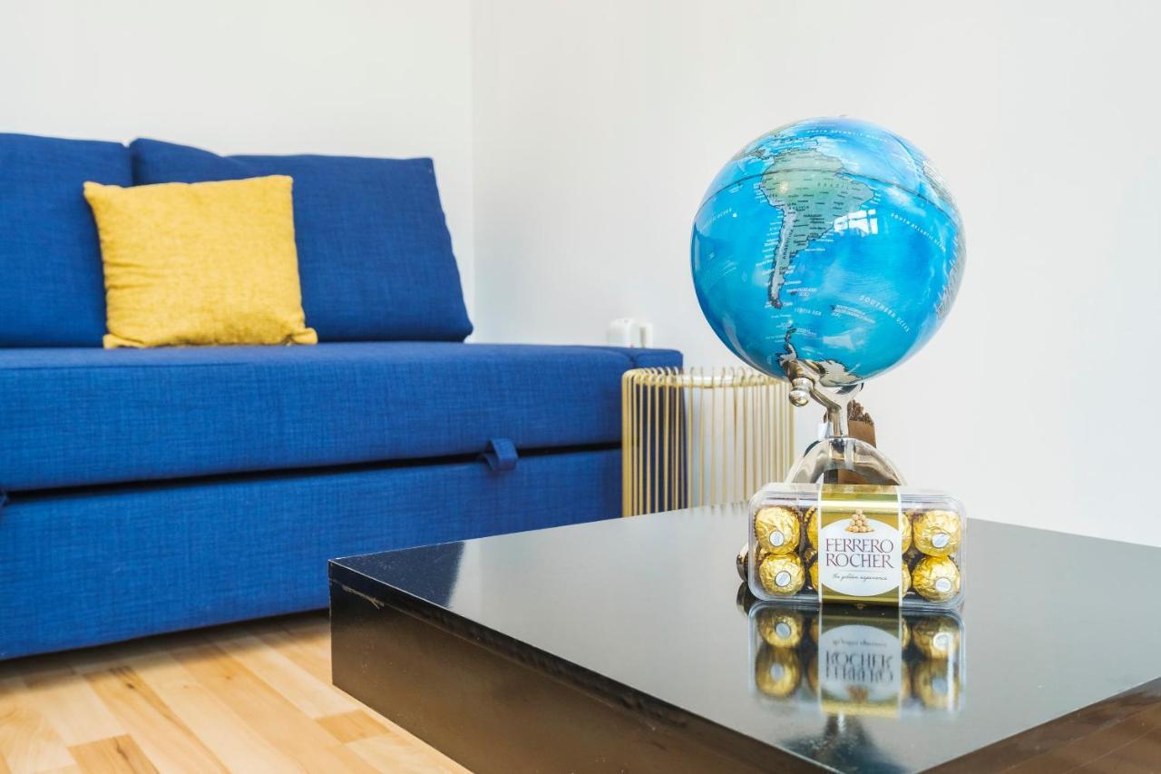 Spacious 3 Bed 1 Bath Hse W Guest Toilet W Parking Near Excel - E16 Лондон Екстериор снимка